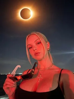 Charline OnlyFans Leaked Free Thumbnail Picture - #x7S6Bw0KUQ