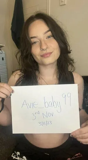 Cheekyavie Thumbnail Picture