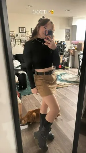 Chelsea Cook Thumbnail Picture
