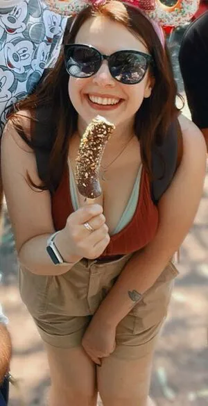 Cherry Wallis Thumbnail Picture