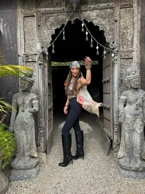 Cheryl Burke Thumbnail Picture