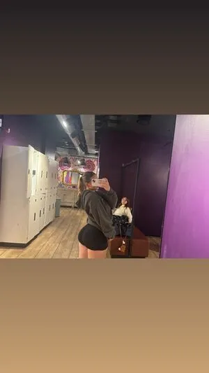 Chiri Francesca OnlyFans Leaked Free Thumbnail Picture - #Na2yi9o7u4
