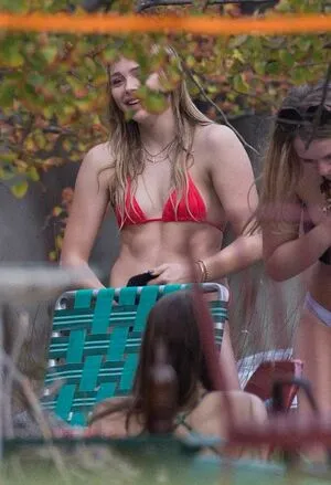 Chlo Moretz Thumbnail Picture