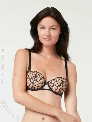 Chloe Bechini OnlyFans Leaked Free Thumbnail Picture - #NIZKbTT91w