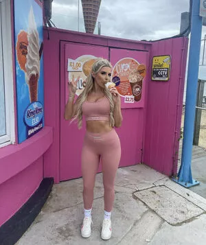 Chloe Burrows OnlyFans Leaked Free Thumbnail Picture - #1RXm7VkkUX
