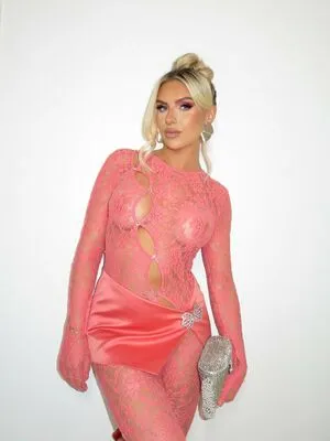 Chloe Burrows OnlyFans Leaked Free Thumbnail Picture - #2M81N8B4pZ