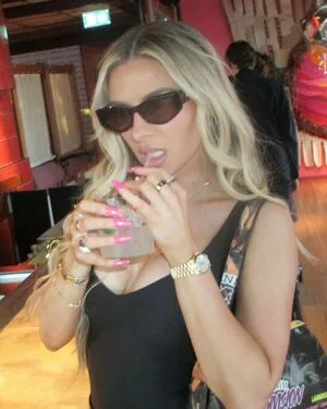 Chloe Burrows OnlyFans Leaked Free Thumbnail Picture - #L3NxzV3pf7