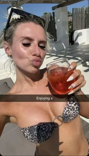 Chloe Burrows OnlyFans Leaked Free Thumbnail Picture - #c9LZNxy1Ag