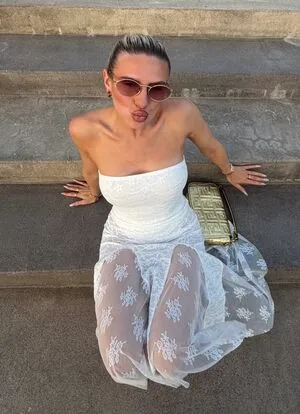 Chloe Burrows OnlyFans Leaked Free Thumbnail Picture - #g8i78P7r8l