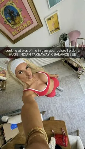 Chloe Burrows OnlyFans Leaked Free Thumbnail Picture - #hReyQ2l0A6