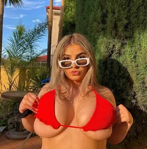Chloe C OnlyFans Leaked Free Thumbnail Picture - #sIcObuPymx