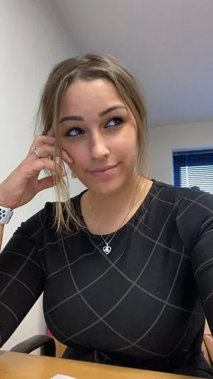 Chloe Smart OnlyFans Leaked Free Thumbnail Picture - #SuFKQosSWm