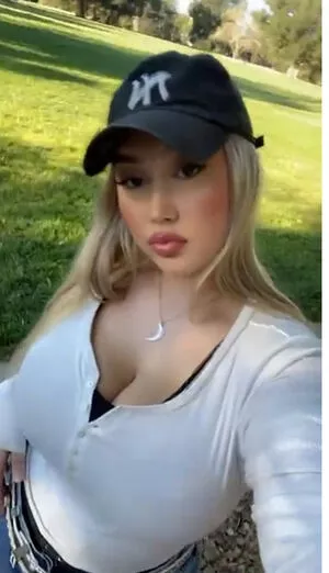 Chloe OnlyFans Leaked Free Thumbnail Picture - #00H0YxATfF