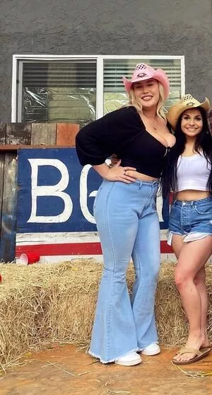 Chloe OnlyFans Leaked Free Thumbnail Picture - #0yPDF2FypT
