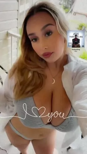 Chloe OnlyFans Leaked Free Thumbnail Picture - #CX2n9o7tvs