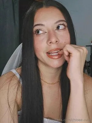 Chloee Cute Thumbnail Picture