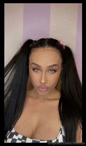 Chloeebu Thumbnail Picture