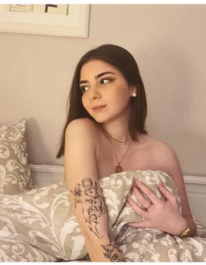 ChloePoumel Thumbnail Picture