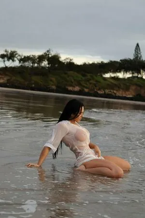 Chrissy Wall Thumbnail Picture