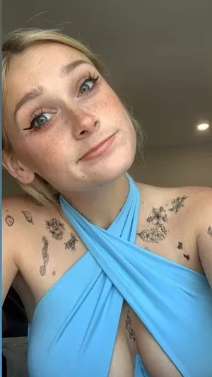 chrissycanthearyou Thumbnail Picture