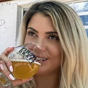 Christina Scherer Thumbnail Picture