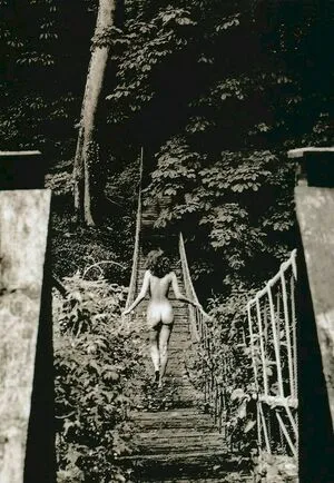 Christy Turlington Thumbnail Picture
