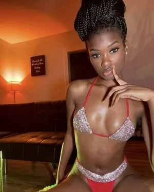 Chyna Godiva Thumbnail Picture