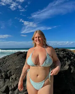 Chynna OnlyFans Leaked Free Thumbnail Picture - #09JbeFExTa