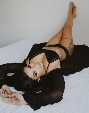 Cintia Bitt22 Thumbnail Picture
