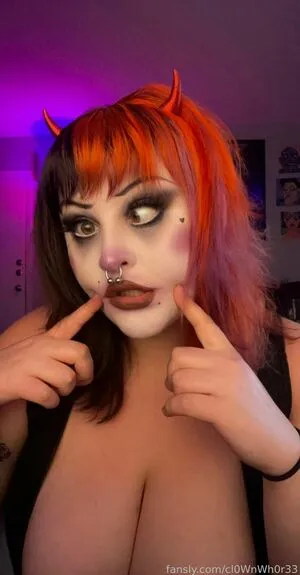 Cl0wnwh0r33 Thumbnail Picture