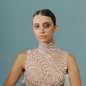 Claire Pommet Thumbnail Picture