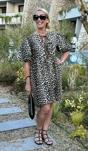 Claire Richards Thumbnail Picture