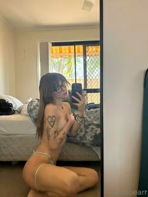 Clairebearr Thumbnail Picture