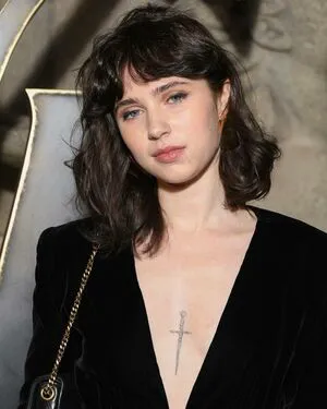 Clairo OnlyFans Leaked Free Thumbnail Picture - #2rMwVbCINR
