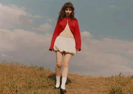 Clairo OnlyFans Leaked Free Thumbnail Picture - #54XsbUXyWr
