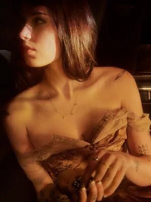 Clairo OnlyFans Leaked Free Thumbnail Picture - #57RUZxcPDD