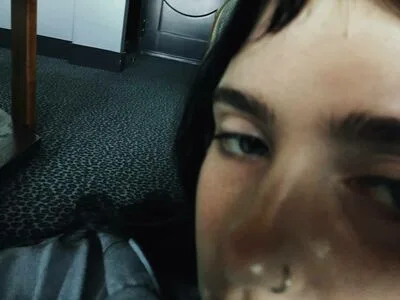 Clairo OnlyFans Leaked Free Thumbnail Picture - #L41uWaxAHG