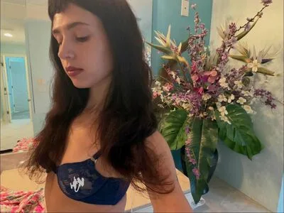 Clairo OnlyFans Leaked Free Thumbnail Picture - #QlEphB8mSu