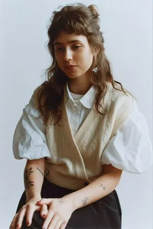 Clairo OnlyFans Leaked Free Thumbnail Picture - #RLqZ4tJ39y