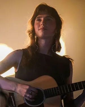 Clairo OnlyFans Leaked Free Thumbnail Picture - #ViDQkxosU0
