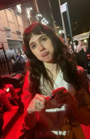 Clairo OnlyFans Leaked Free Thumbnail Picture - #Z8UI0Cac83