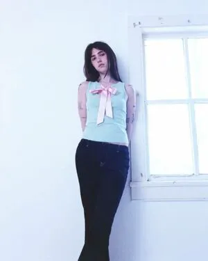 Clairo OnlyFans Leaked Free Thumbnail Picture - #gkJrA0mAkM