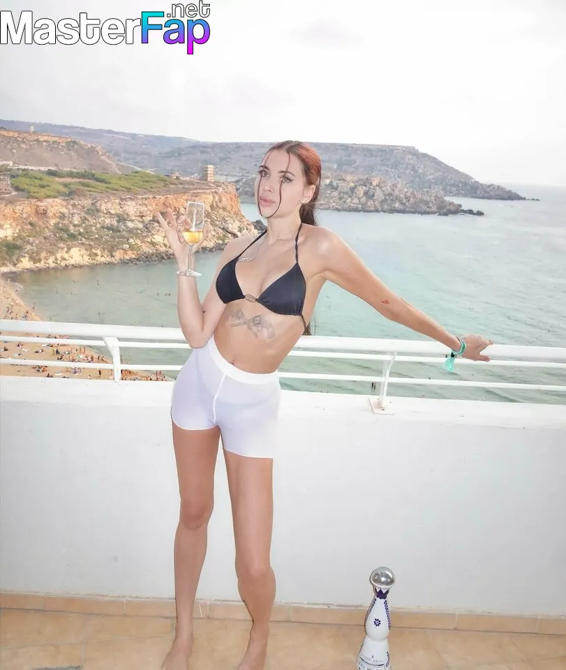 Clara Cuv OnlyFans Leak Picture - #RlVSCqNOTF.