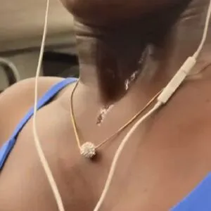 Clara Moneke Thumbnail Picture