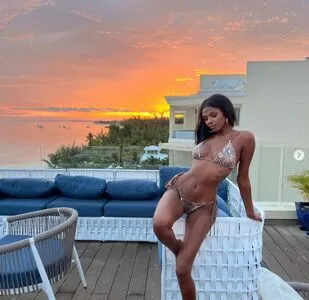 Clarke Lauren Thumbnail Picture