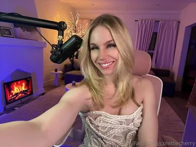 Colette Cherry OnlyFans Leaked Free Thumbnail Picture - #GtO143gWFC