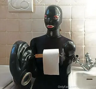 Collaredfeline OnlyFans Leaked Free Thumbnail Picture - #Qc7MeqjMBA