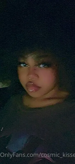 Cosmic Kisses20 Thumbnail Picture