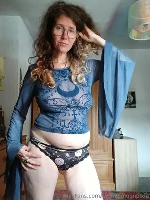 Cosmicmoonpixie OnlyFans Leaked Free Thumbnail Picture - #vaxZWCXDz5