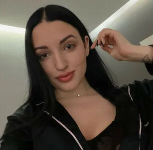 Cosmo Bb Thumbnail Picture